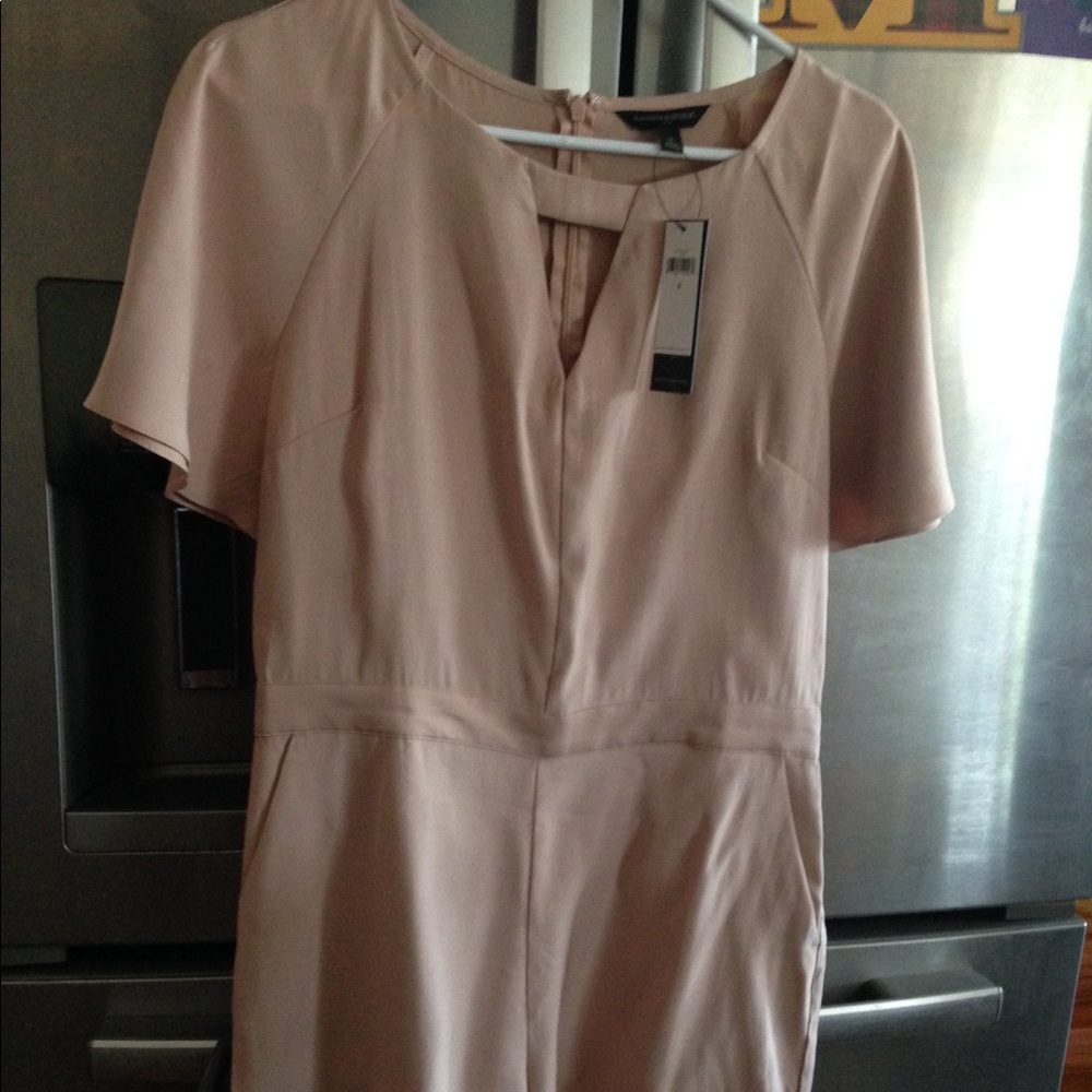 Tailored Keyhole Romper 
Pink